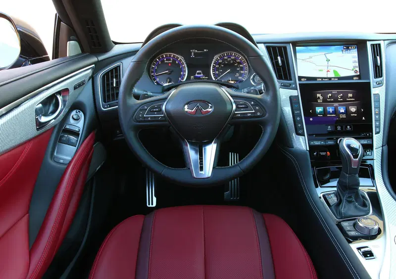 Infiniti Q60 (2016-19) (11)