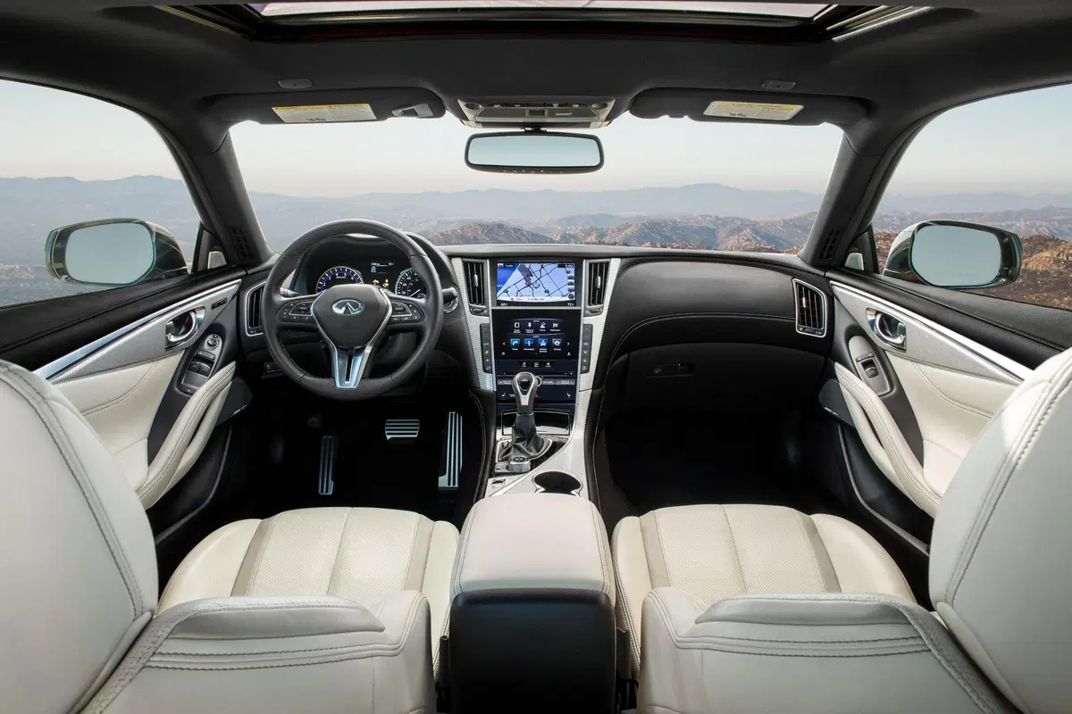 Infiniti Q60 (2016-19) (15)