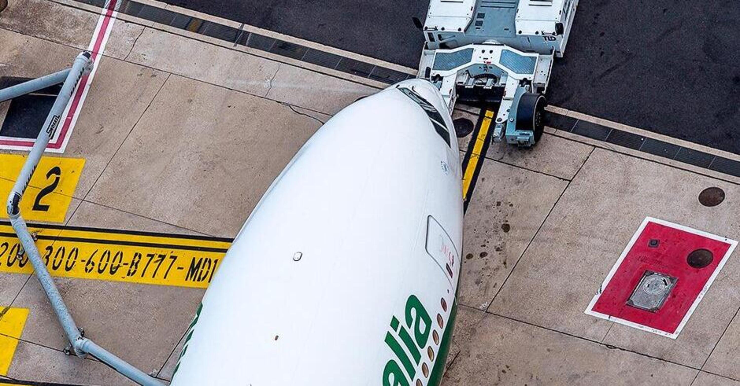 La compagnia aerea Alitalia vola ancora: target nazionalizzazione grazie a 600 milioni