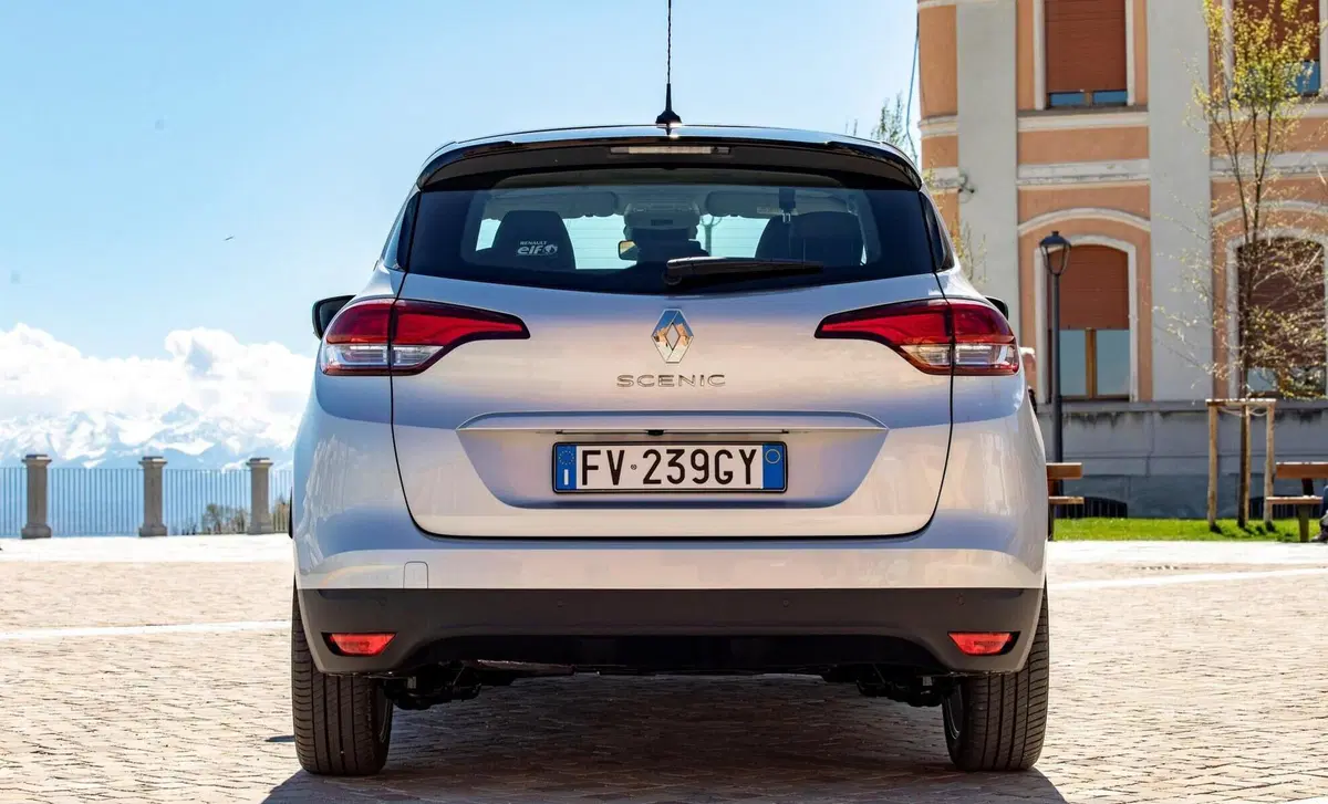 Renault Grand Scénic 1.6 dci energy Intens 130cv (5)