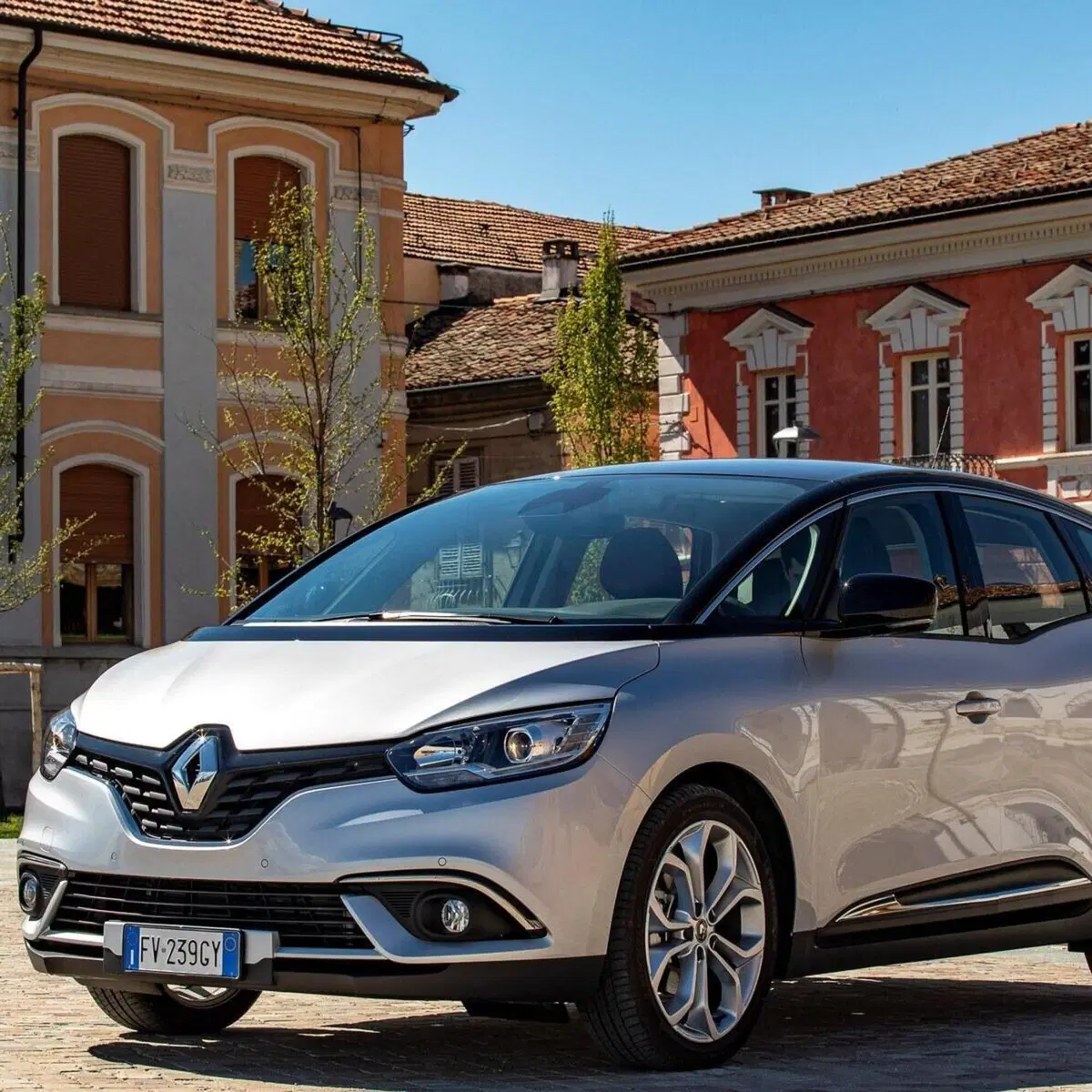 Renault Grand Sc&eacute;nic