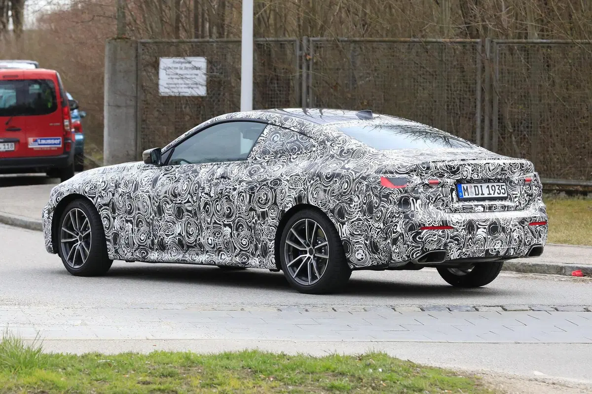 BMW Serie 4 2020: eccola di nuovo in strada [Foto spia] (9)