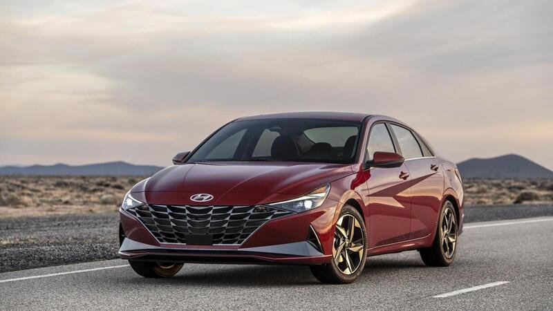Hyundai Elantra 2021: la nuova berlina ibrida per gli USA