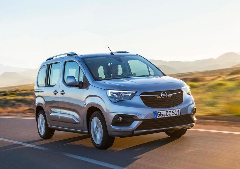 Opel Combo Life (2018->>) (3)
