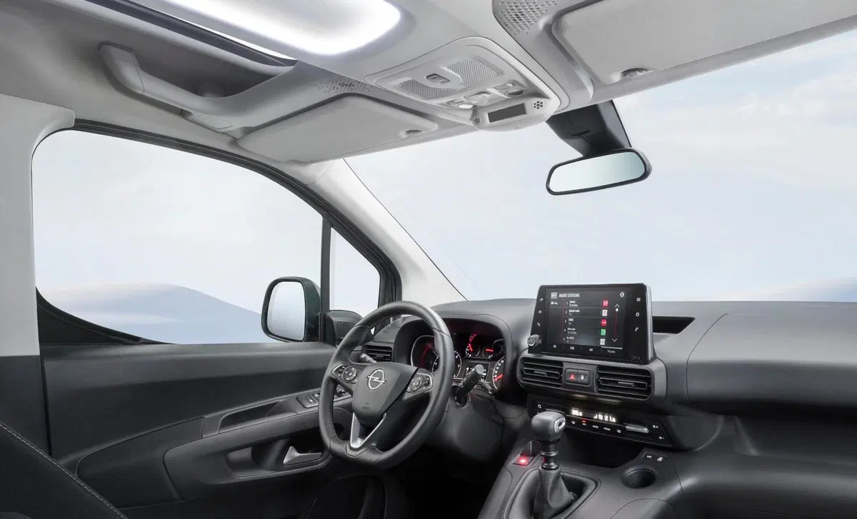 Opel Combo Life 1.5D 130 CV S&S MT6 Elegance (16)