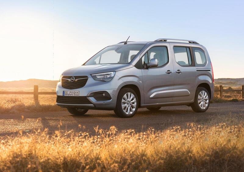 Opel Combo Life (2018->>) (8)