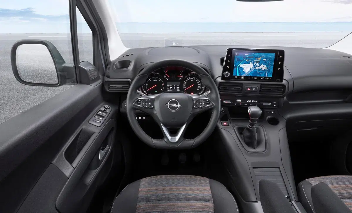 Opel Combo Life 1.5D 130 CV S&S MT6 Elegance (11)