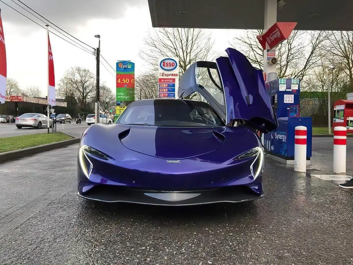 Consegnata la prima McLaren Speedtail in Belgio (5)