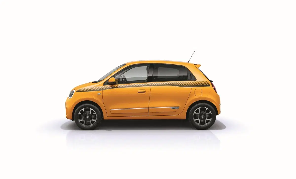 Renault Twingo TCe 90 CV EDC Zen (7)