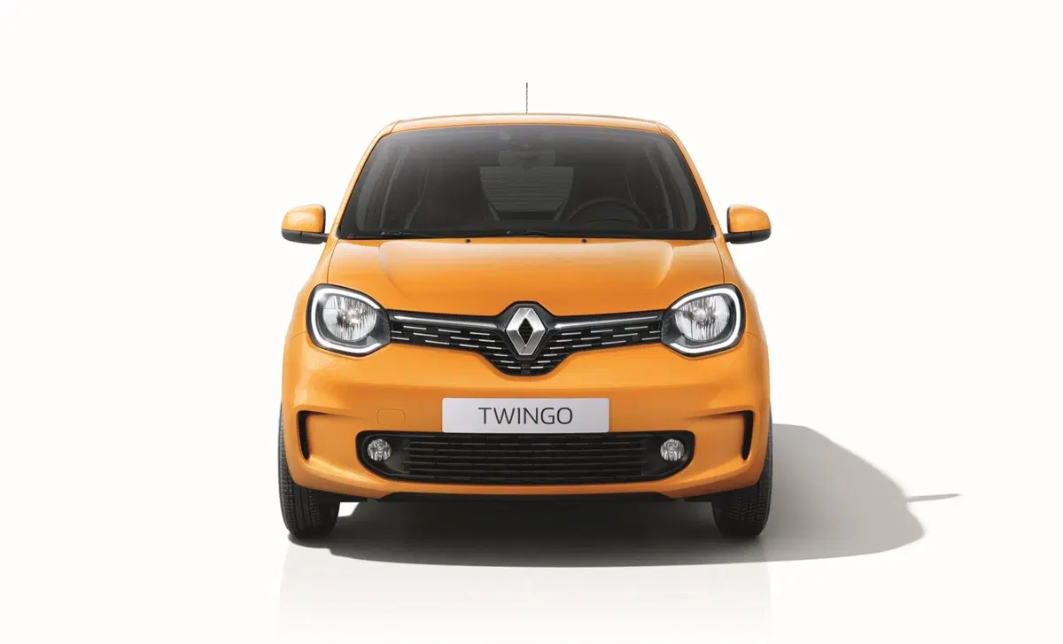 Renault Twingo TCe 90 CV EDC Zen (8)