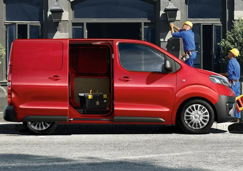 Toyota Proace (2016-->>) (9)