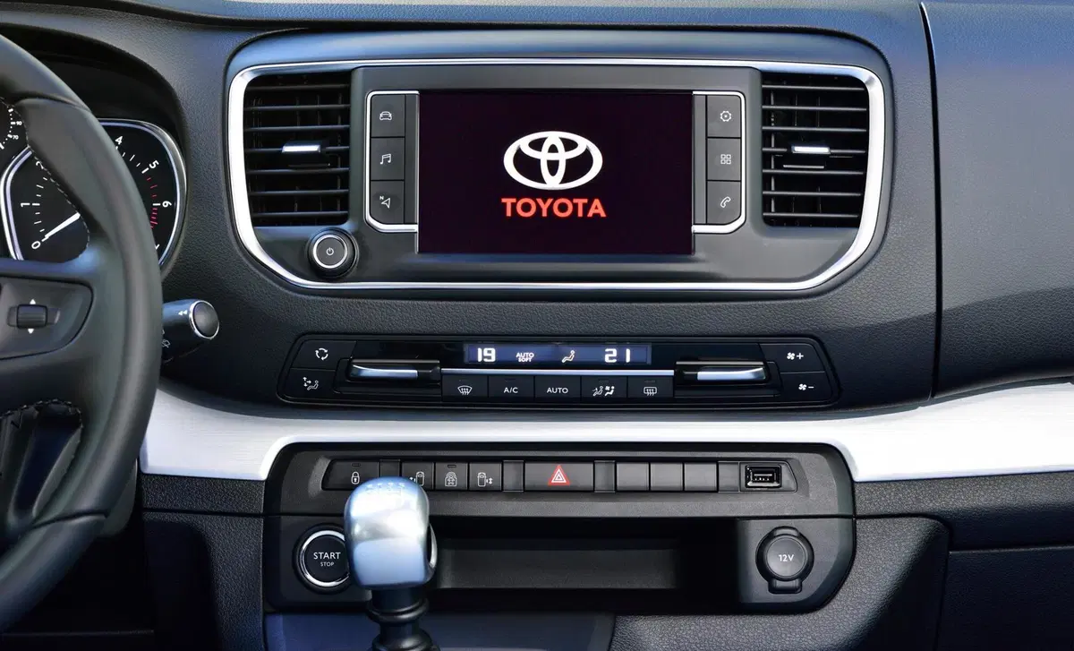 Toyota Proace Verso Verso 2.0D 180 CV L2 D Family (16)
