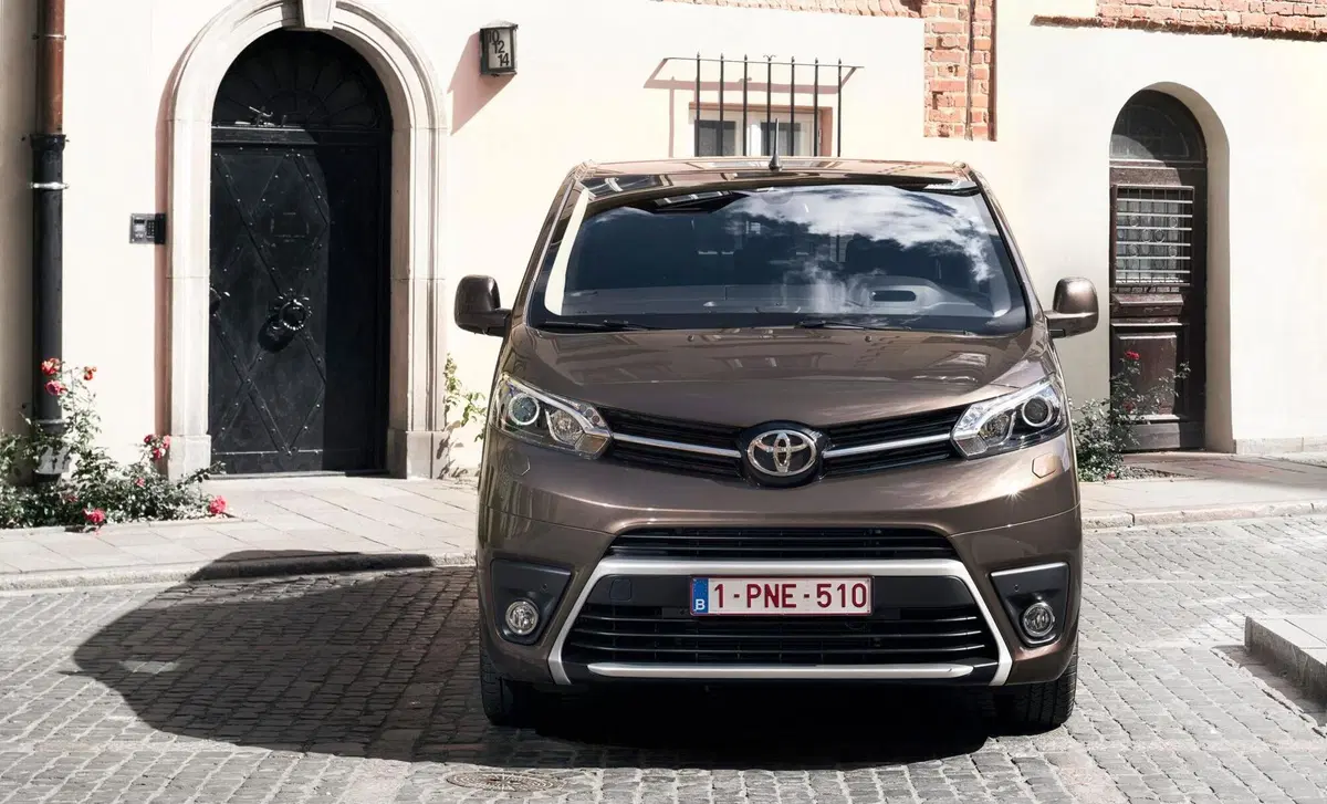 Toyota Proace Verso Verso 2.0D 180 CV L2 D Family (3)