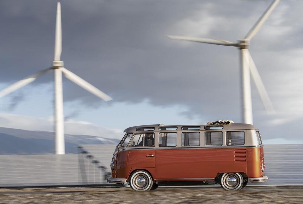 Volkswagen e-Bulli Concept: stile retr&ograve; a propulsione elettrica