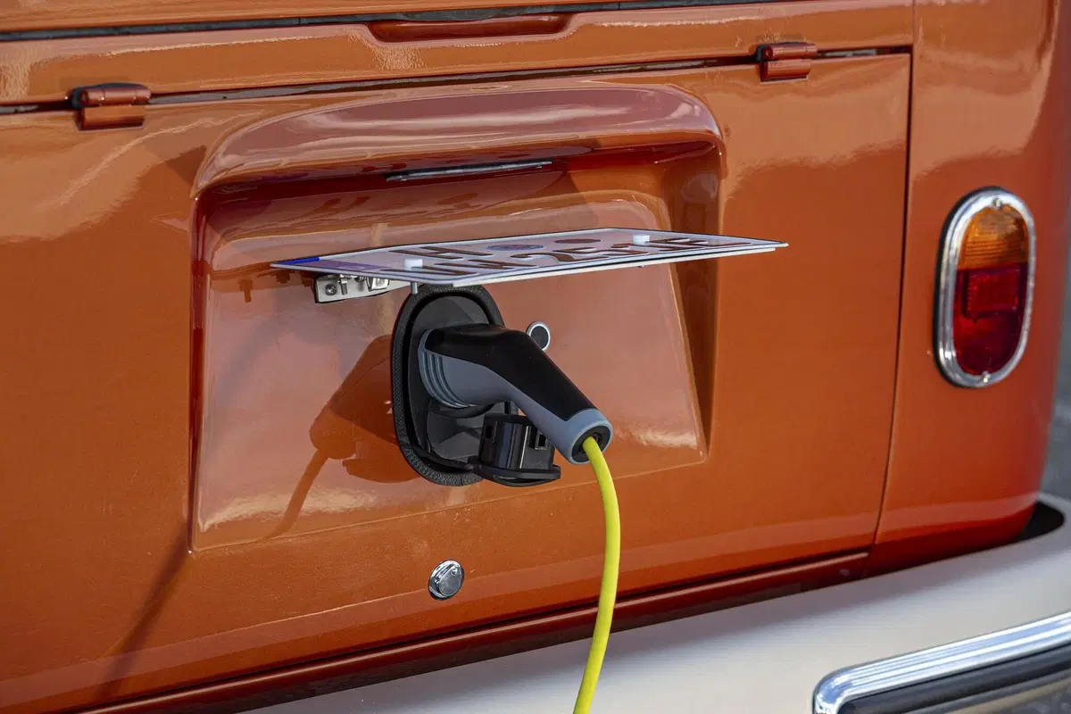 Volkswagen e-Bulli Concept: elettrico dal 1966 con tecnologie 2020 (9)