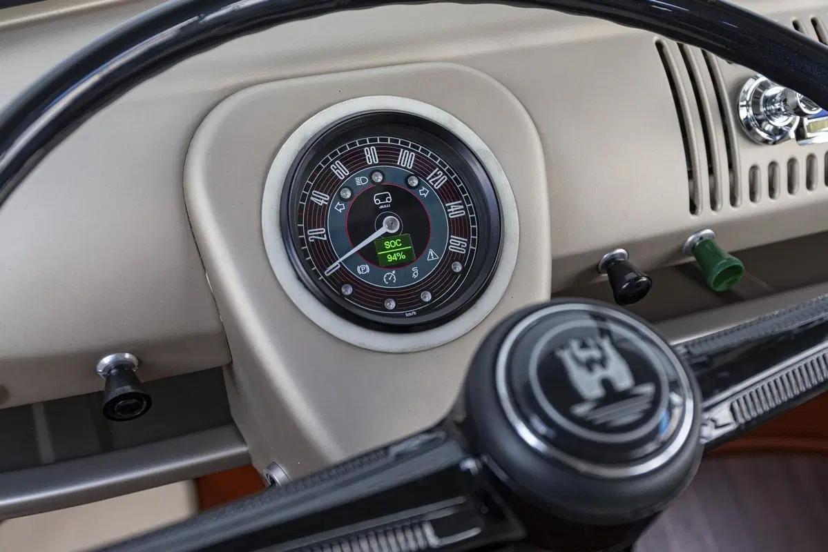 Volkswagen e-Bulli Concept: elettrico dal 1966 con tecnologie 2020 (11)