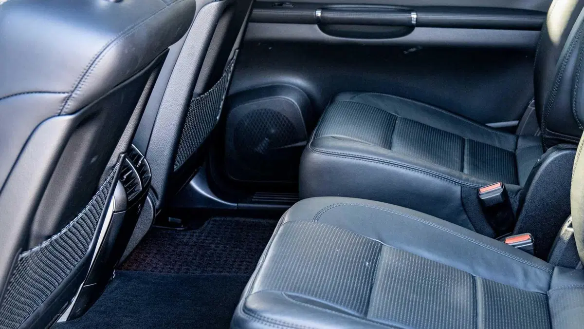 Mercedes R 63 AMG: esemplare da 700 CV all'asta (10)