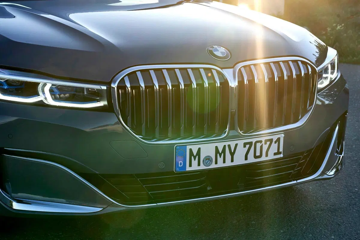 Nuova BMW Serie 7: un futuro (anche) da elettrica (4)