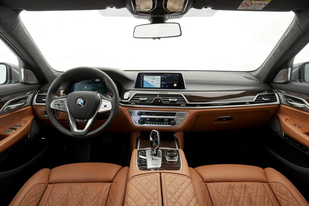Nuova BMW Serie 7: un futuro (anche) da elettrica (6)