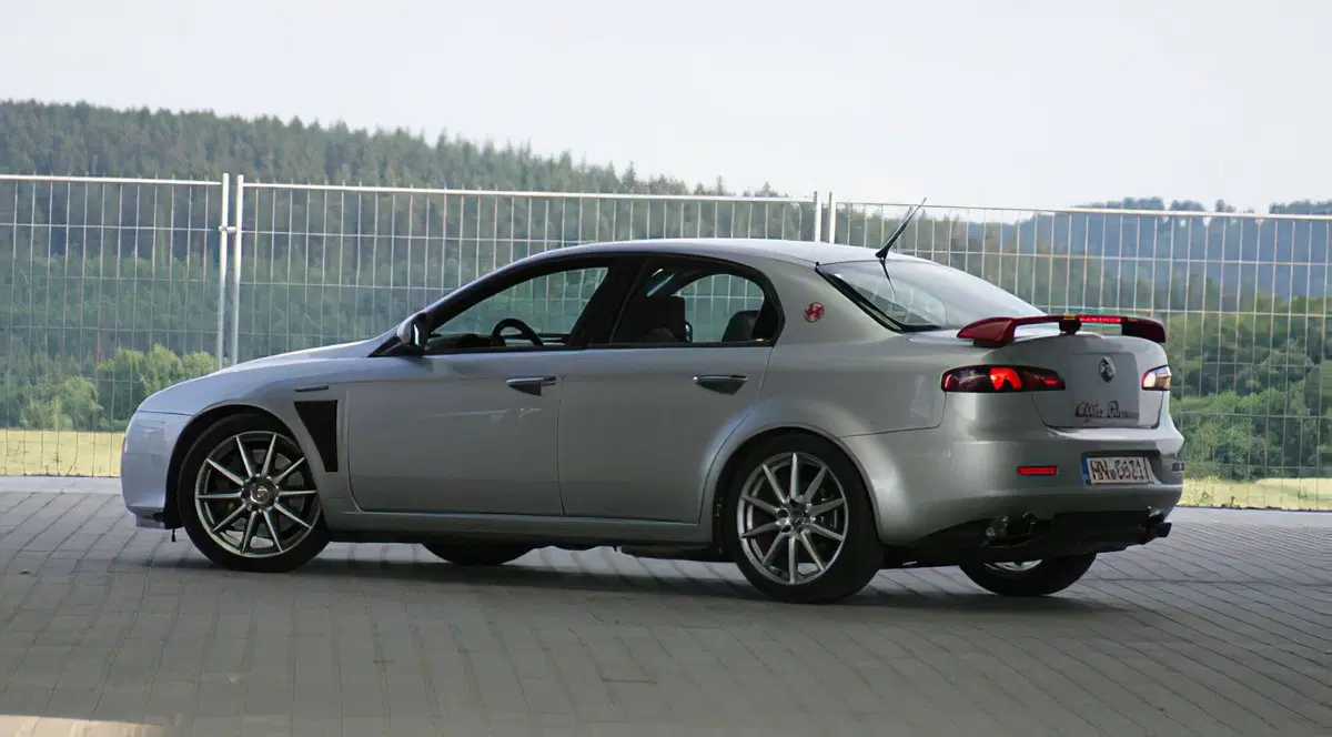 [VIDEO] Alfa Romeo 159 GTA, il prototipo V8 mai andato in produzione (5)