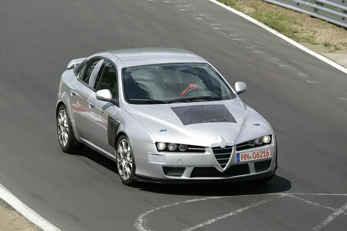 [VIDEO] Alfa Romeo 159 GTA, il prototipo V8 mai andato in produzione (7)