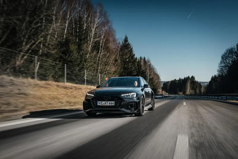Prestazioni folli per l'Audi RS4 ABT Power S
