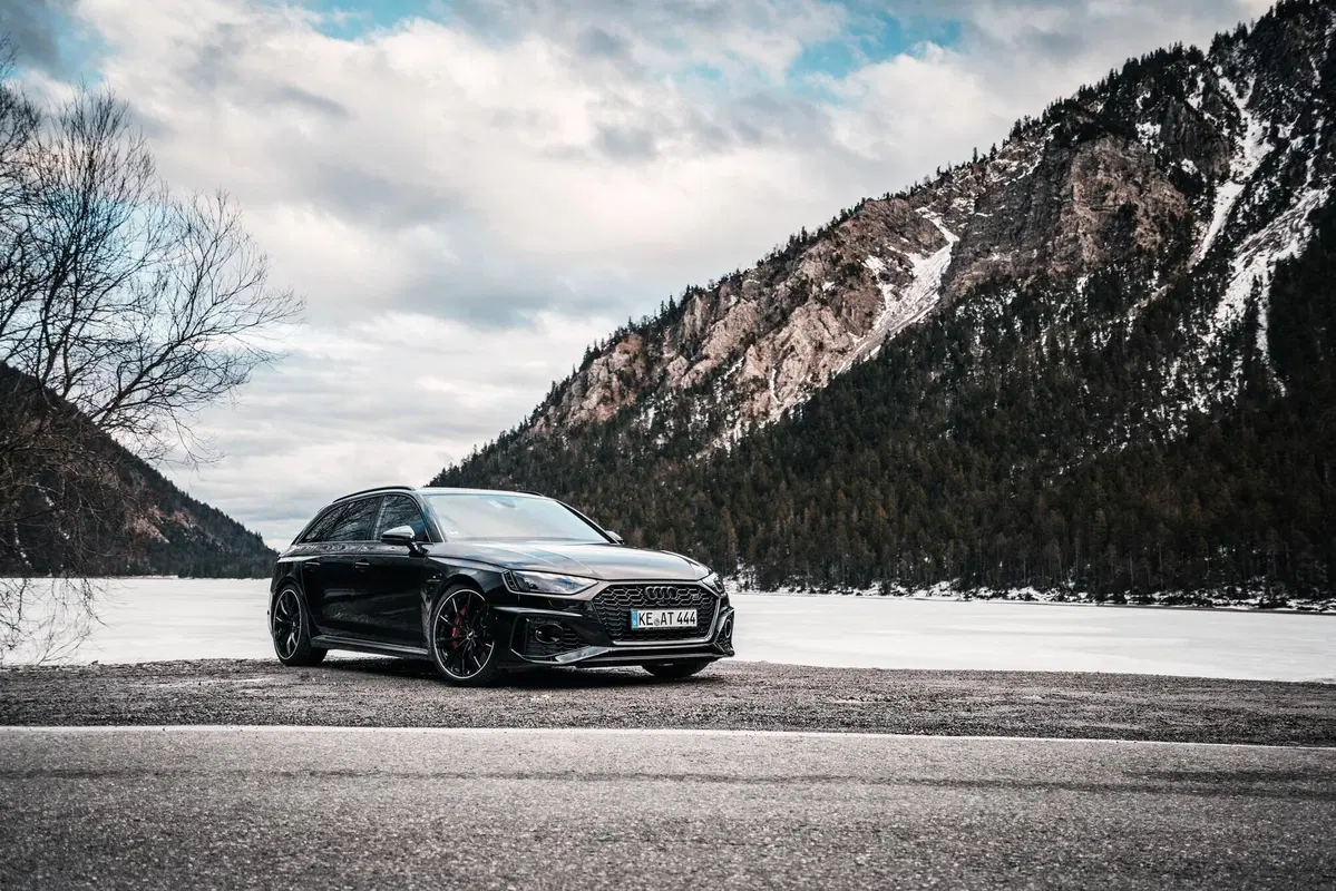 Audi RS4: 530 CV con il kit ABT Power S (3)