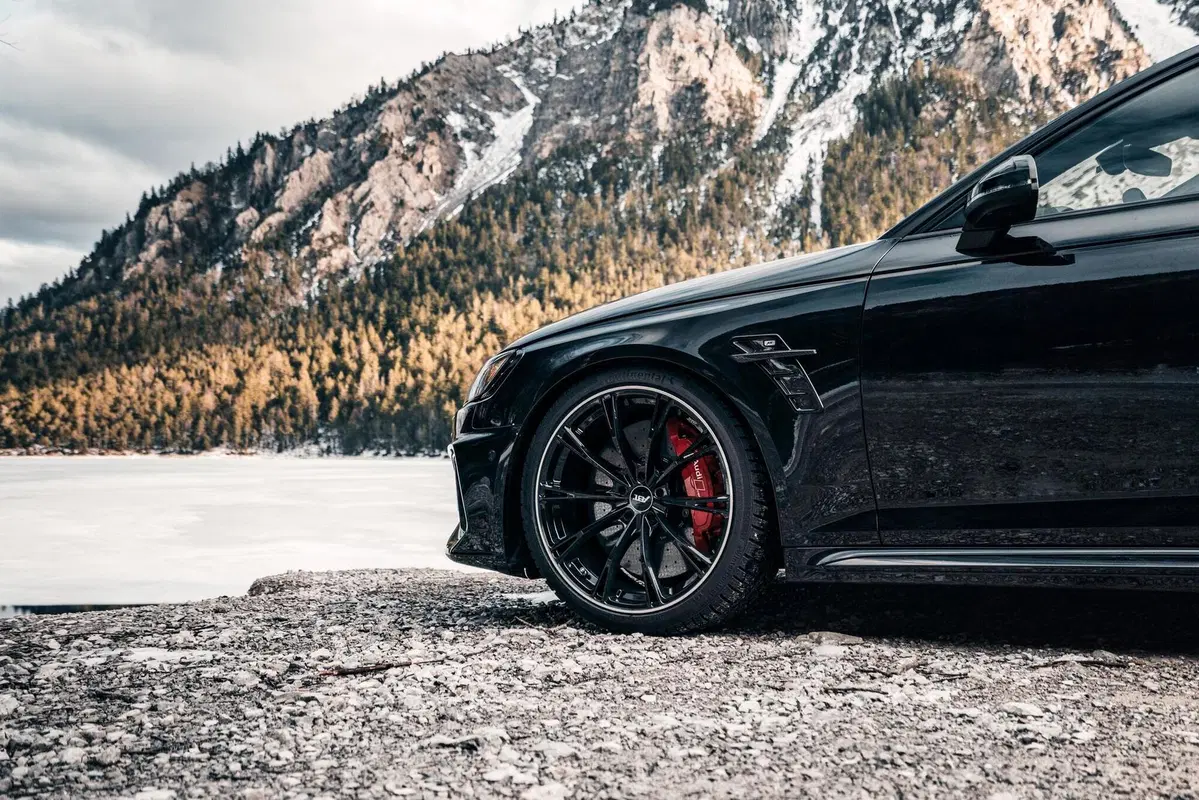 Audi RS4: 530 CV con il kit ABT Power S (8)