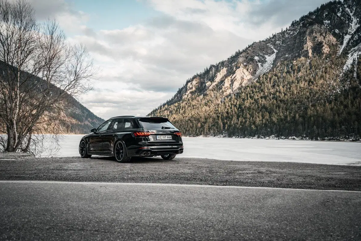 Audi RS4: 530 CV con il kit ABT Power S (9)