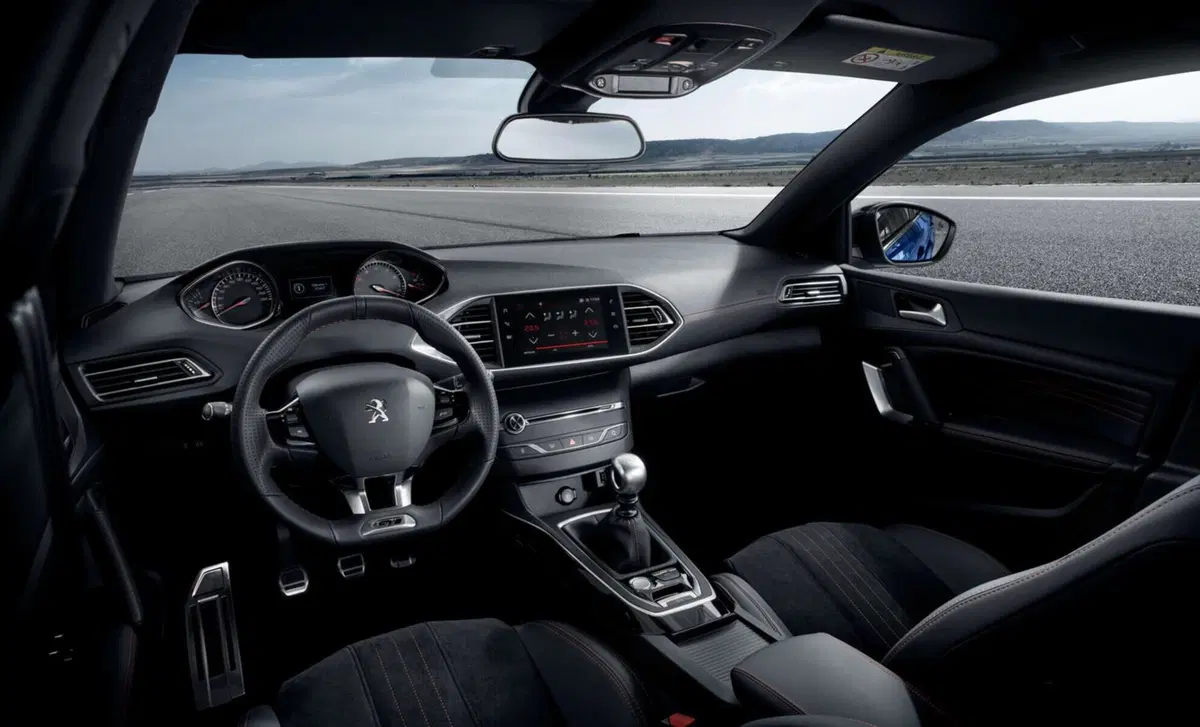 Peugeot 308 BlueHDi 130 S&S GT Line (11)