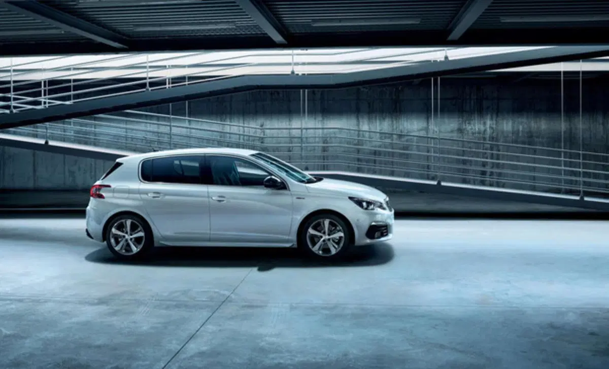 Peugeot 308 BlueHDi 130 S&S GT Line (8)