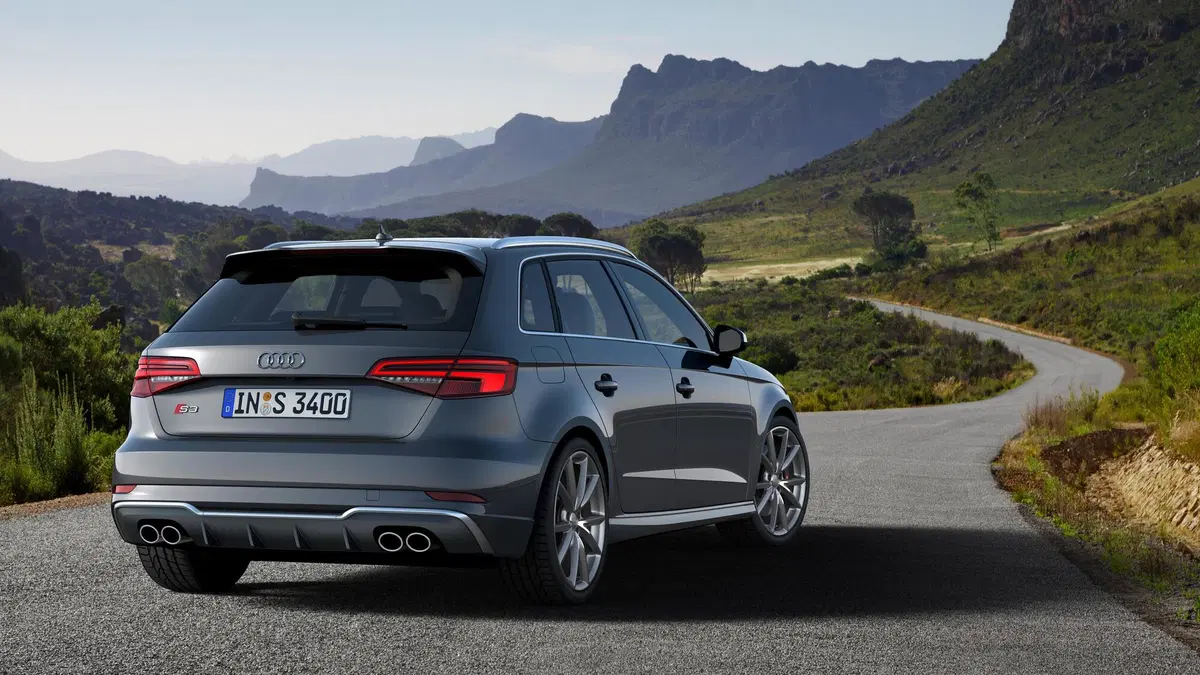 Audi S3 Sportback 2.0 TFSI quattro (7)