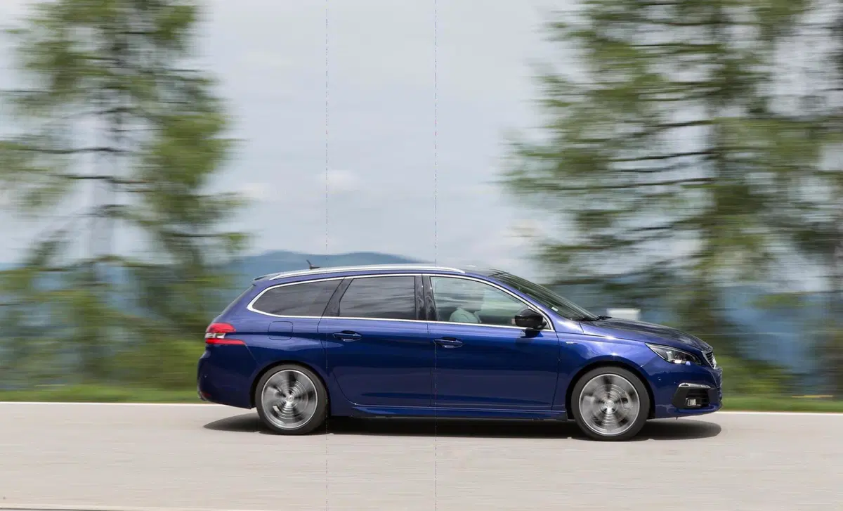 Peugeot 308 SW BlueHDi 130 S&S Allure Pack (2)