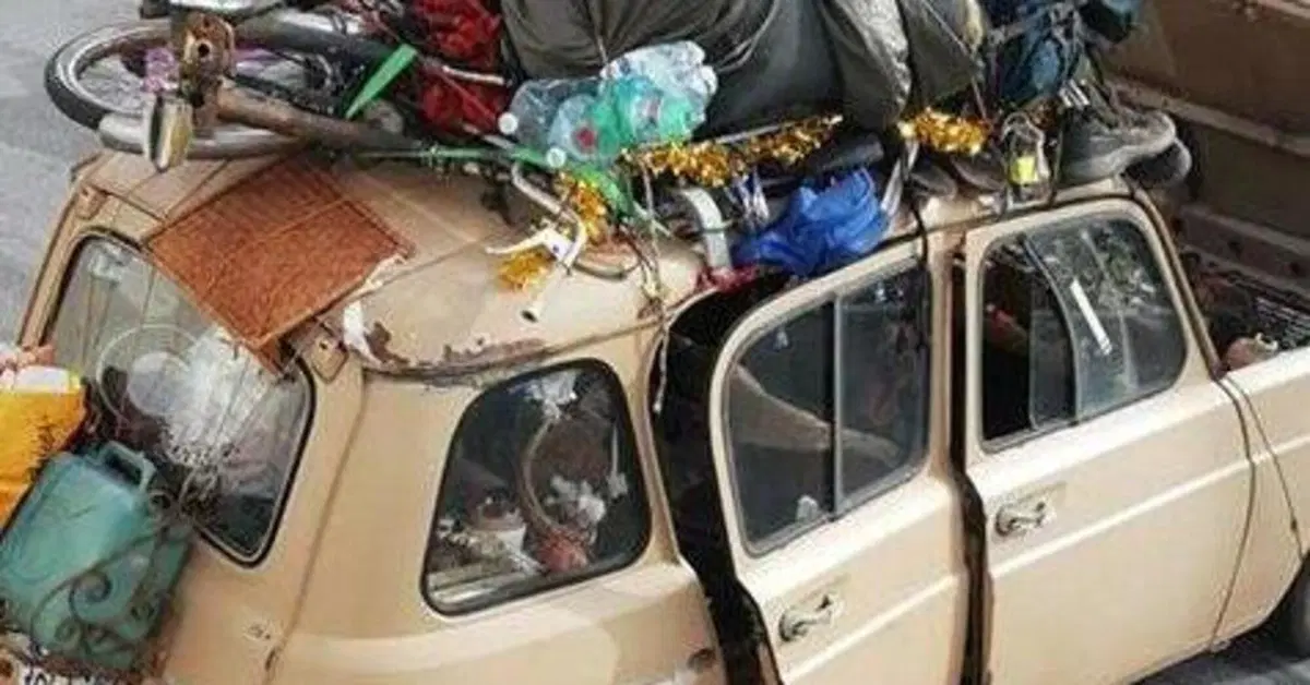 A spasso per le "zone rosse" con una Renault 4, fermati in Sicilia