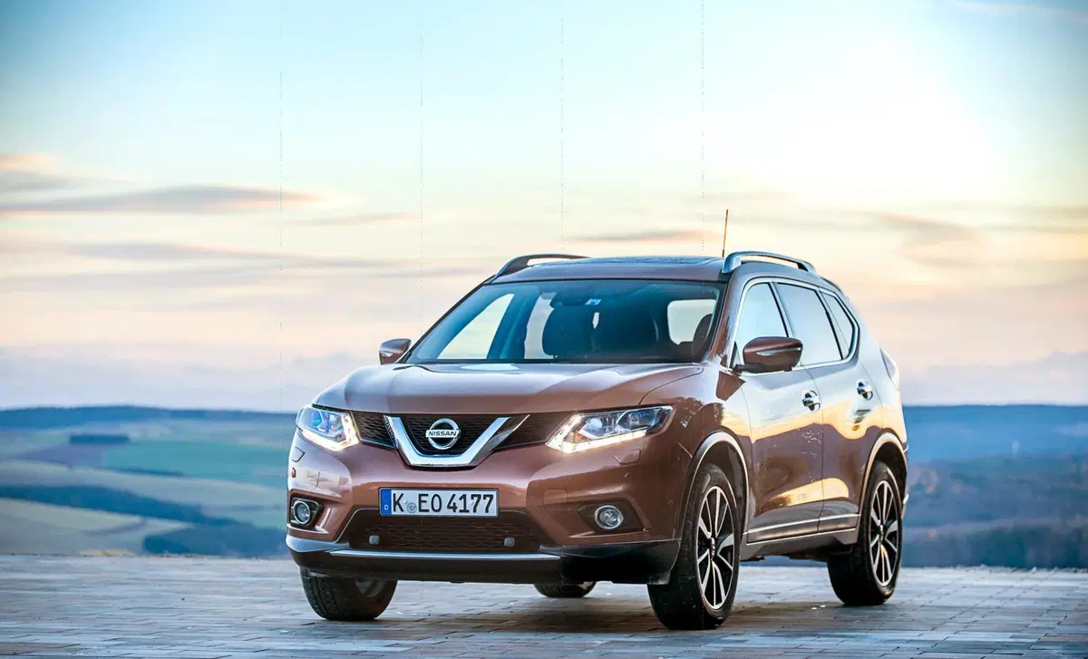 Nissan X-Trail 1.6 dCi 4WD Tekna (2)