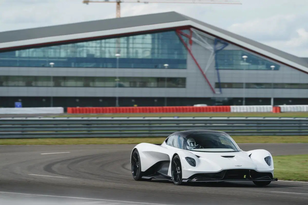 Aston Martin: test al banco per il nuovo V6 3.0L elettrificato [Video] (6)