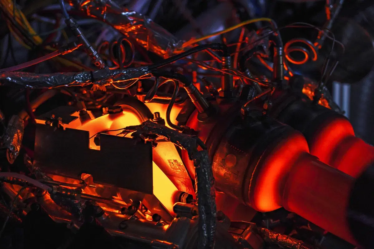 Aston Martin: test al banco per il nuovo V6 3.0L elettrificato [Video] (11)
