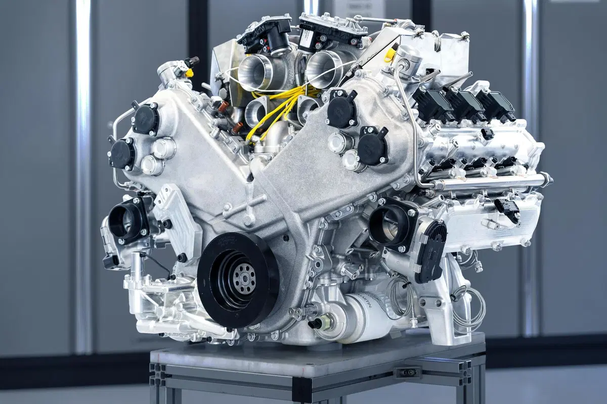 Aston Martin: test al banco per il nuovo V6 3.0L elettrificato [Video]