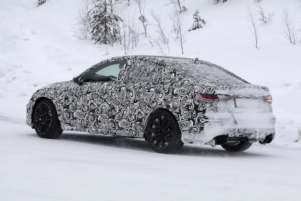 Nuova Audi RS3: avvistata la sedan [Foto spia] (10)
