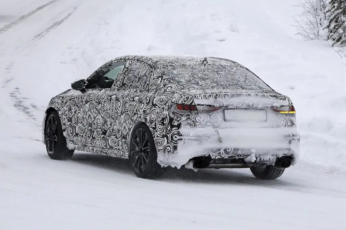 Nuova Audi RS3: avvistata la sedan [Foto spia] (12)
