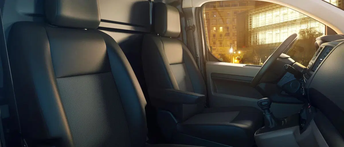 Opel Vivaro (2019-->>) (11)