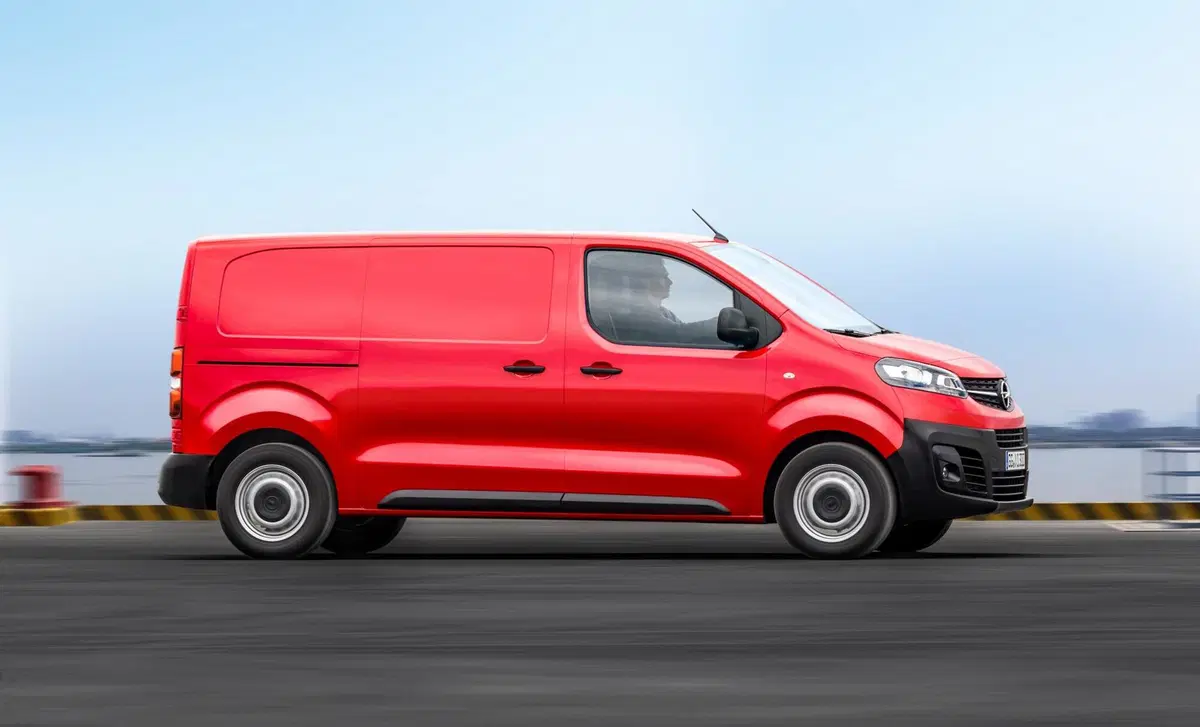 Opel Vivaro (2019-->>) (2)