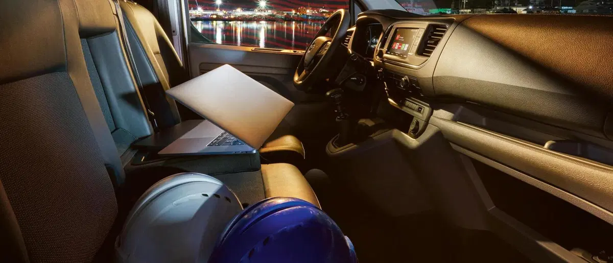 Opel Vivaro (2019-->>) (16)