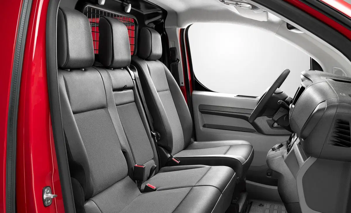 Opel Vivaro (2019-->>) (12)
