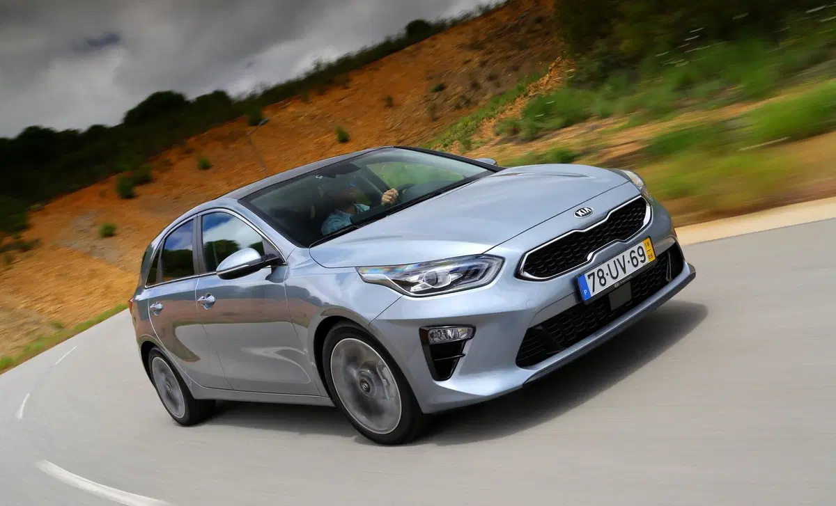 Kia Ceed 1.6 CRDi 136 CV DCT 5p. GT Line (8)