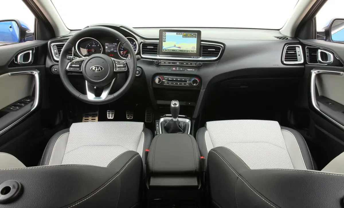 Kia Ceed 1.6 CRDi 136 CV DCT 5p. GT Line (15)