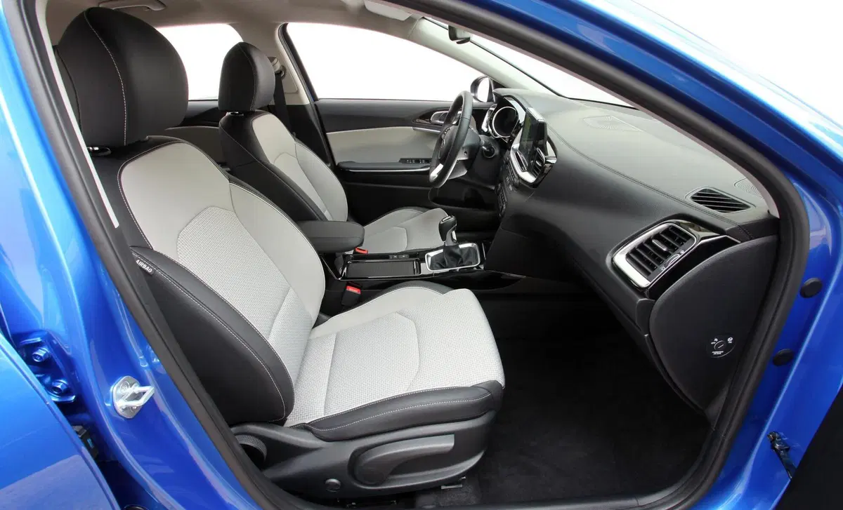 Kia Ceed 1.6 CRDi 136 CV DCT 5p. GT Line (17)