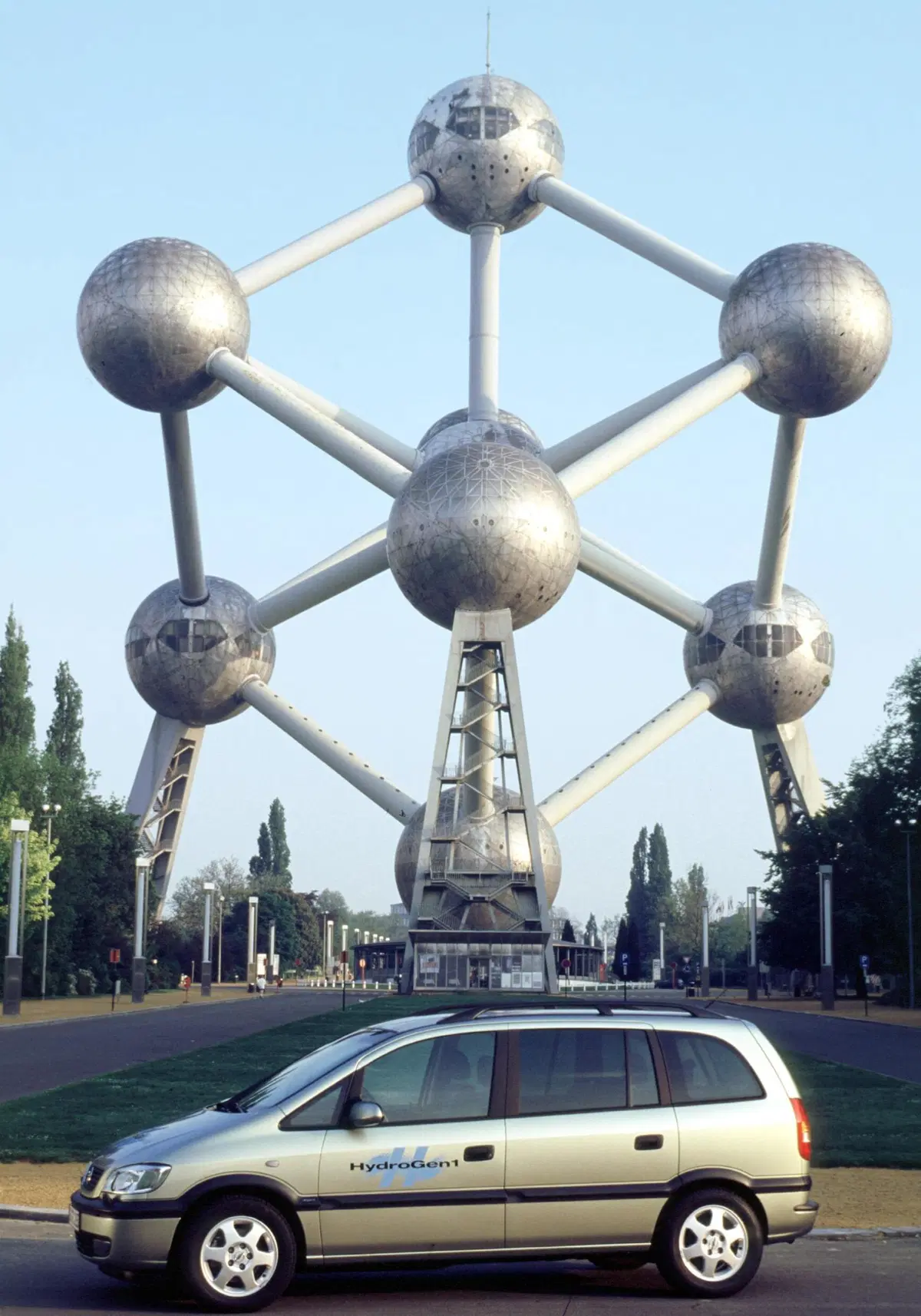Opel Zafira HydroGen1, 20 anni fa già ad idrogeno (3)