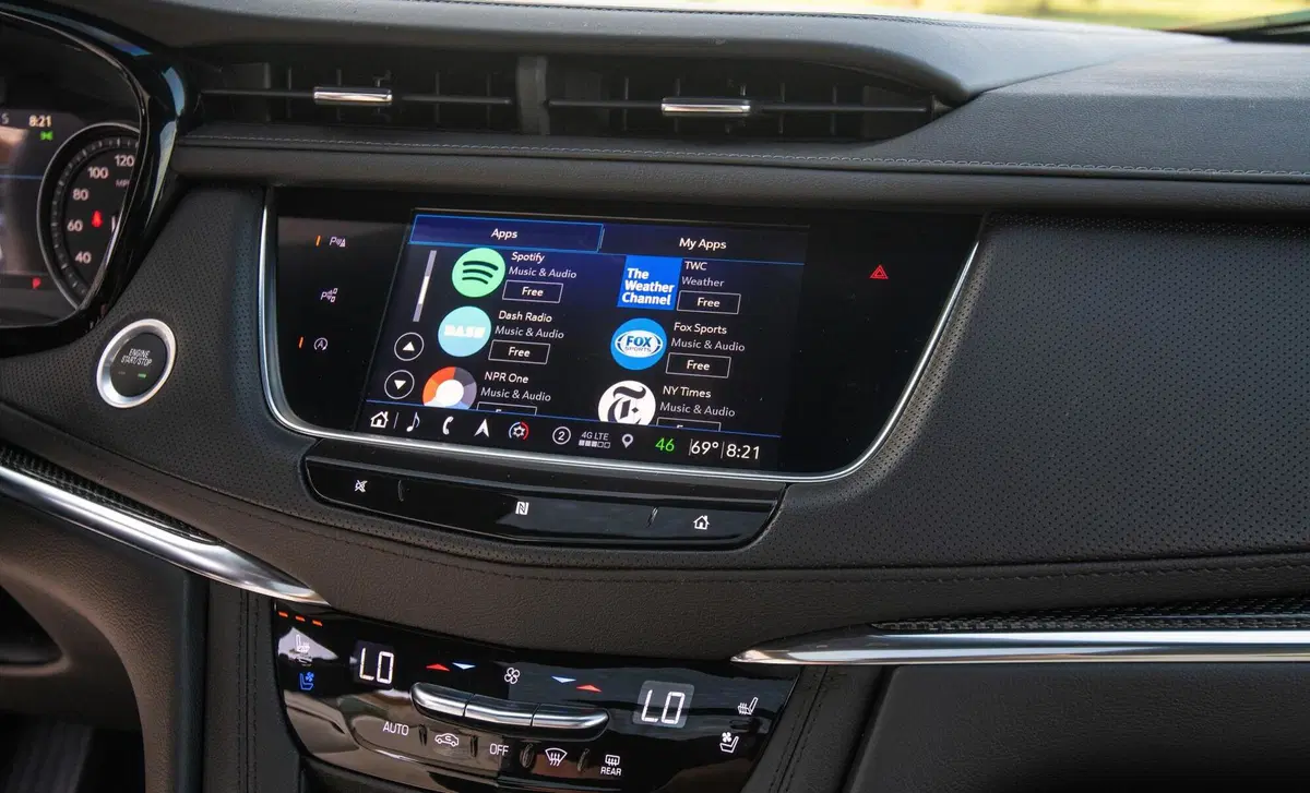 Cadillac XT5 3.6L V6 AWD AT Luxury (17)