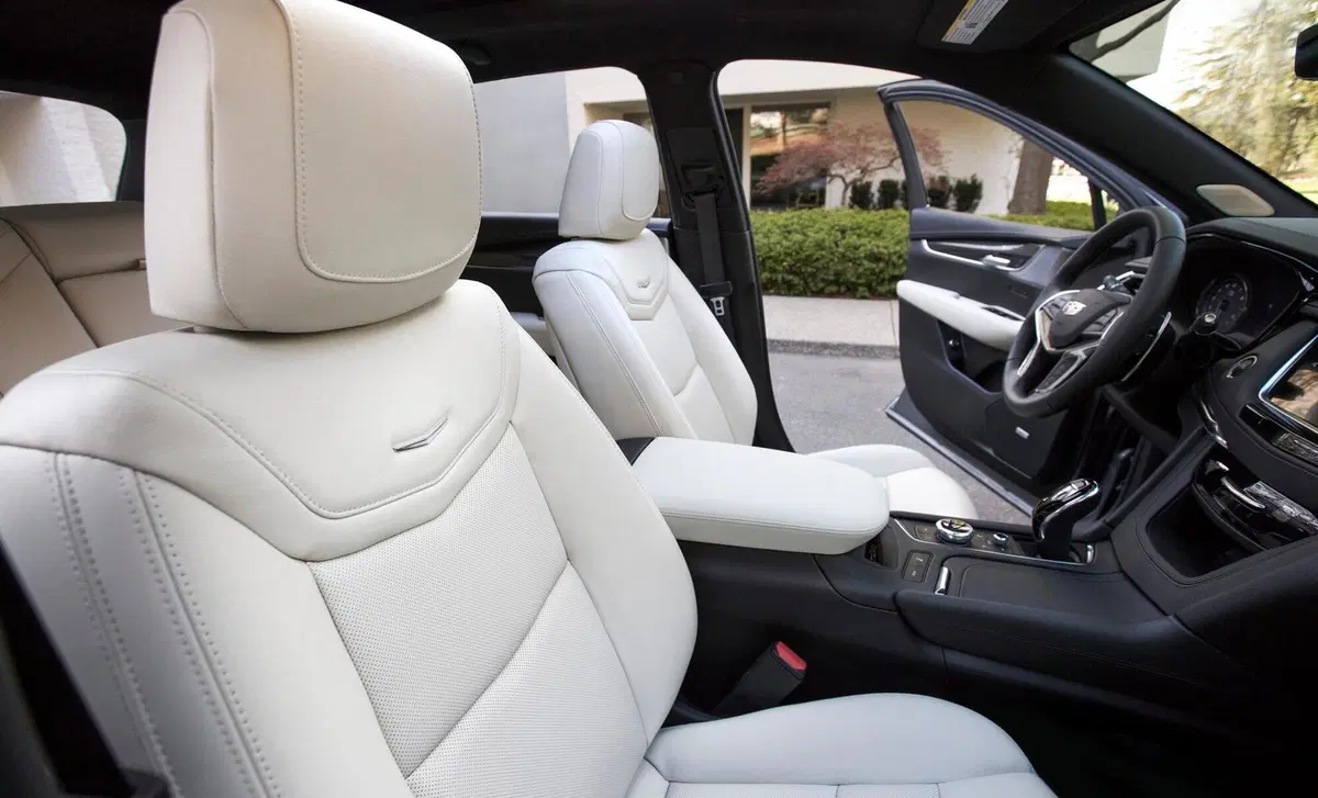 Cadillac XT5 3.6L V6 AWD AT Luxury (16)